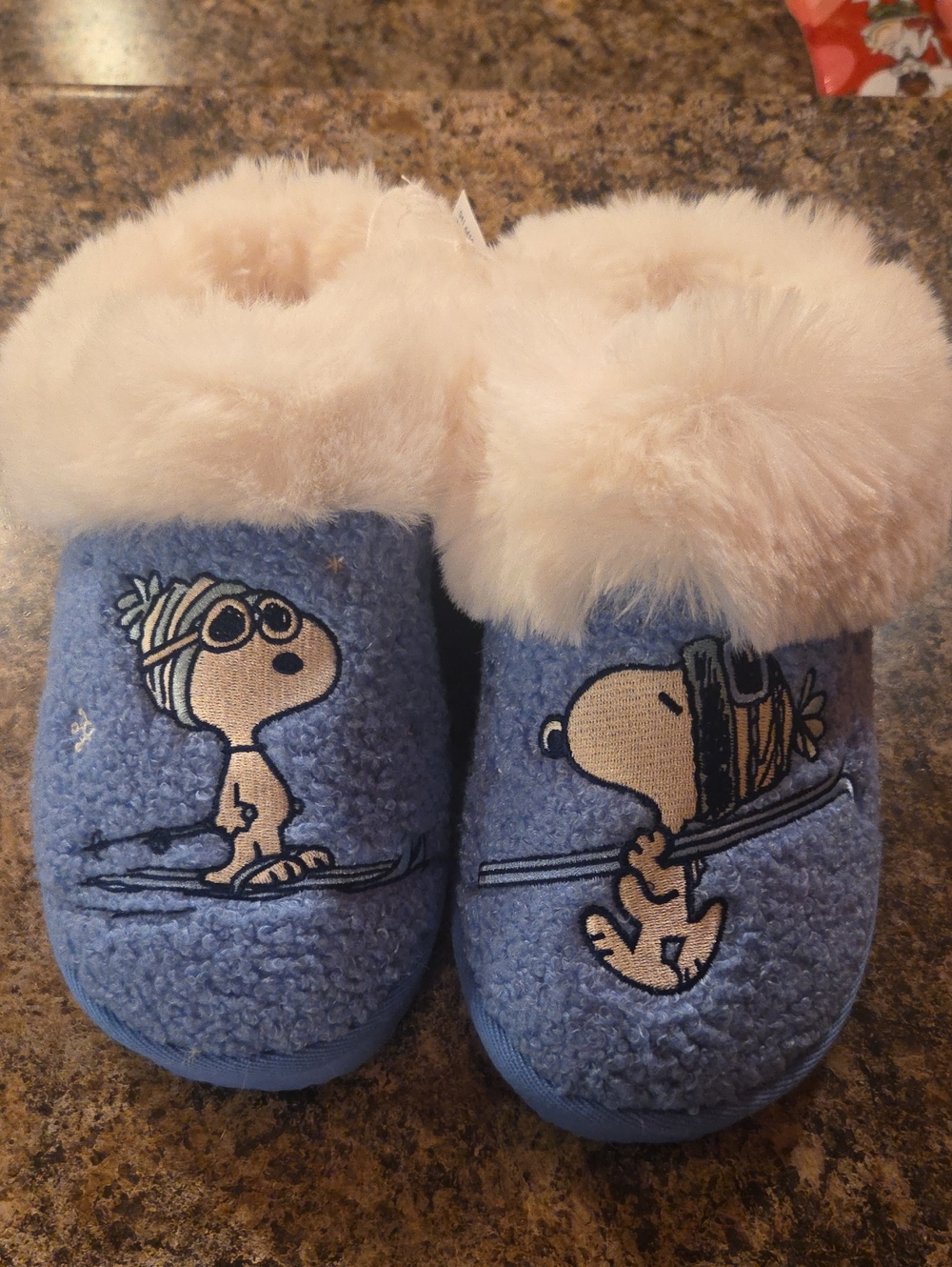 American Eagle Snoopy Fleece-Lined Slippers Ski Womens US 7 NWT NEW